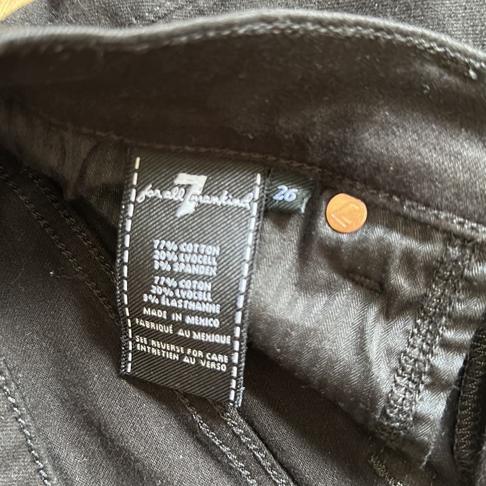7 for All Mankind Black Denim Shorts - Picture 3 of 3